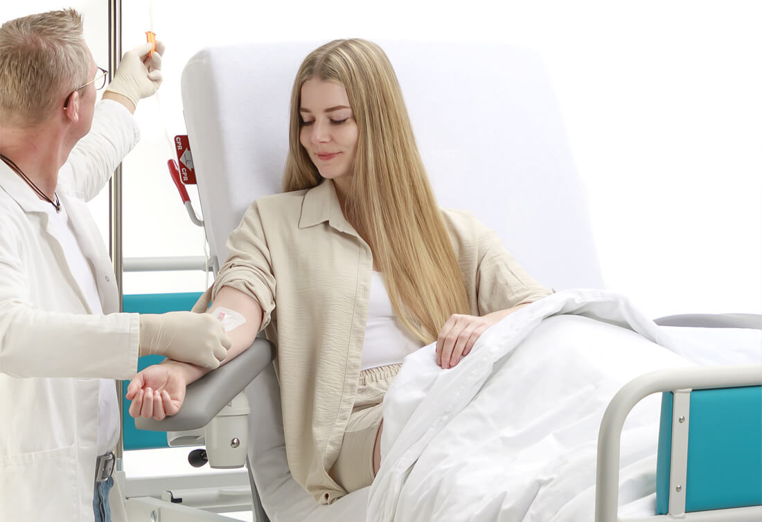 Dream LINE Therapy Chair (Extended Treatments: Dialysis, Chemotherapy, Blood Transfusions)